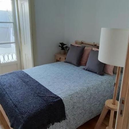 Quarto Com Varanda Na Rua Dos Douradores Lisboa Extérieur photo
